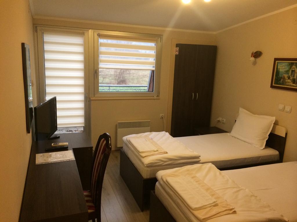 Prenociste Gazela Bed & Breakfast ปิโรต์ ห้อง รูปภาพ