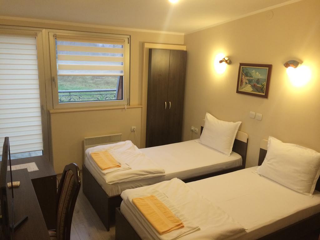 Prenociste Gazela Bed & Breakfast ปิโรต์ ห้อง รูปภาพ