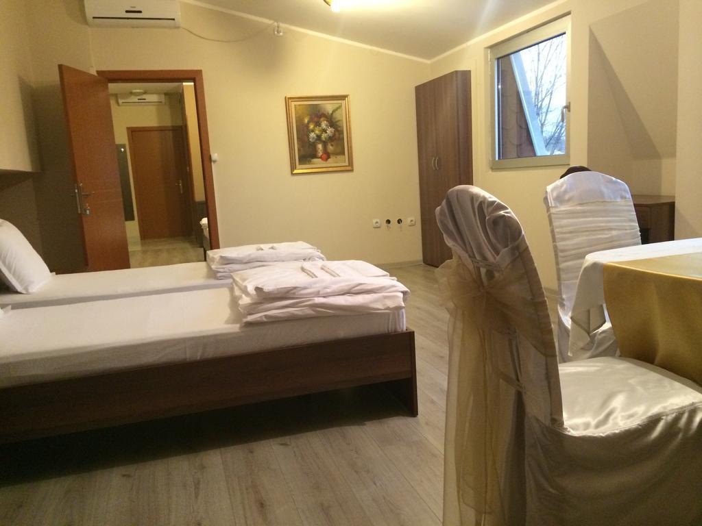 Prenociste Gazela Bed & Breakfast ปิโรต์ ห้อง รูปภาพ