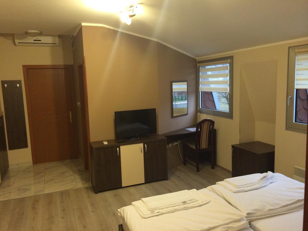 Prenociste Gazela Bed & Breakfast ปิโรต์ ห้อง รูปภาพ